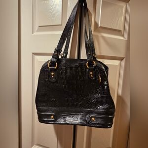 Elegant Black Crocodile-Embossed Women's Bag